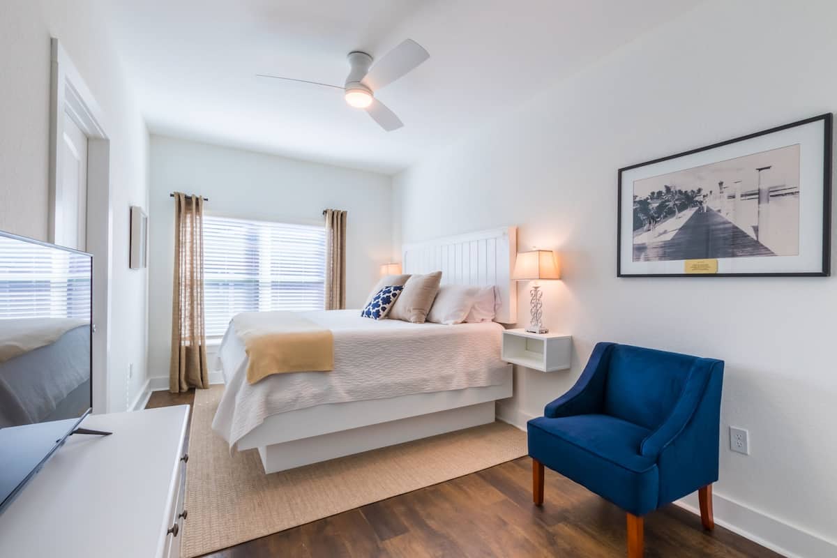 2 bedrooms, premium bedding, individually decorated