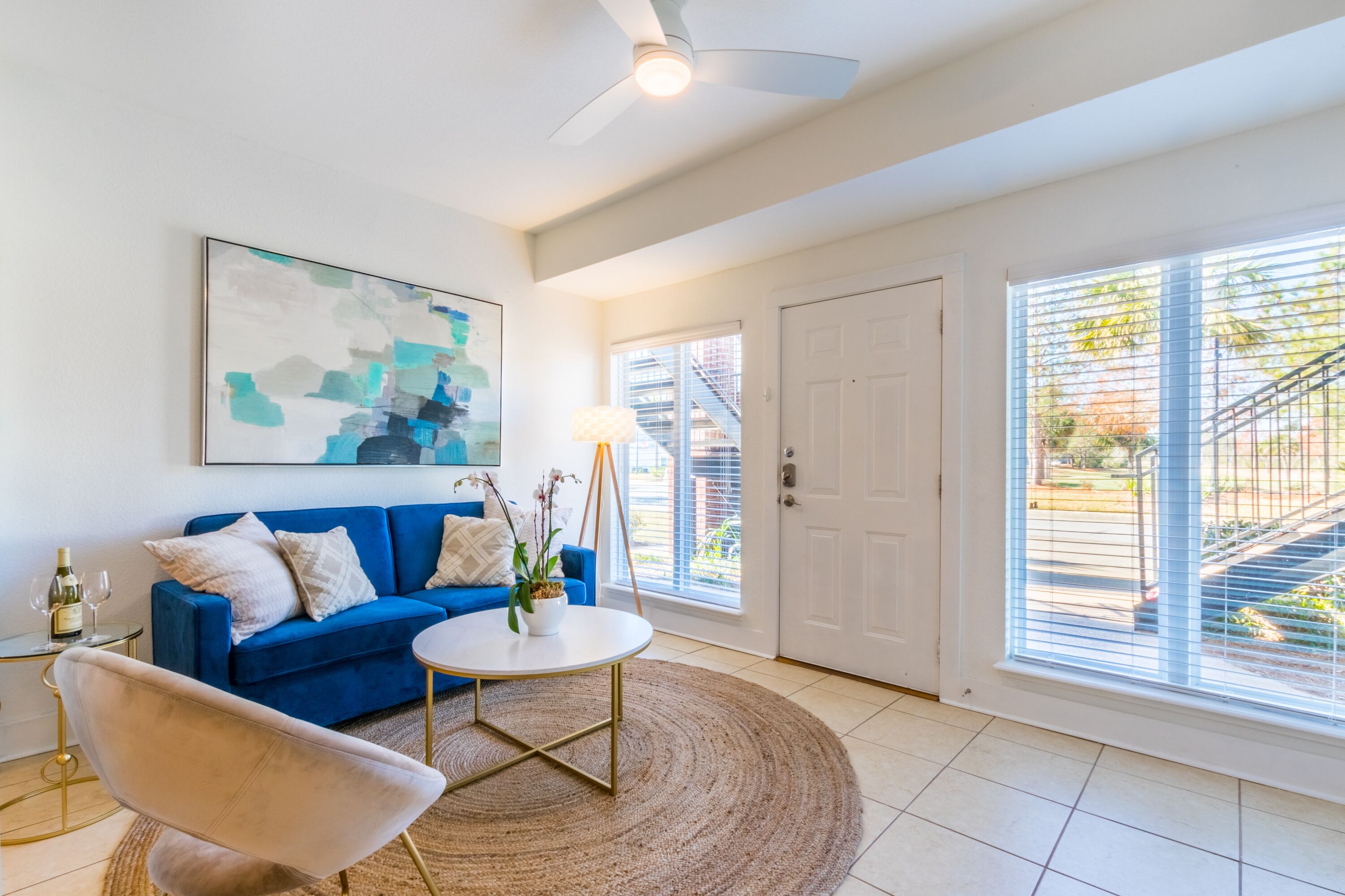 TV màn hình phẳng 46-inch có truyền hình vệ tinh, TV 