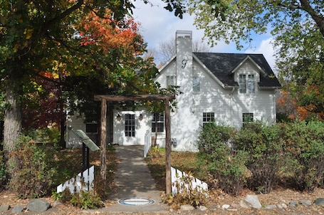 Front of property. Whiterock Conservancy