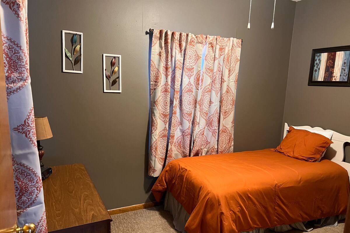 Standard House, 3 Bedrooms, Non Smoking (Betts Farmhouse, Kitchen) | 1 bedroom, free WiFi, bed sheets