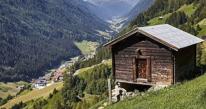 Schöne Wohnung in einem Ferienhaus für 17 Personen mit W-LAN, TV, Terrasse und Parkplatz