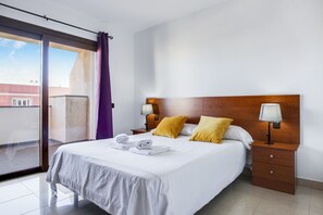 2 slaapkamers, een strijkplank/strijkijzer, gratis wifi, beddengoed