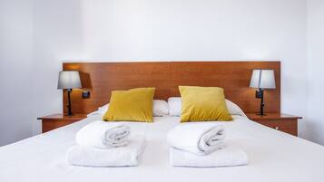 2 chambres, fer et planche Ă repasser, Wi-Fi gratuit, draps fournis