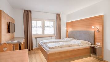 1 Schlafzimmer, BĂŒgeleisen/BĂŒgelbrett, kostenloses WLAN, BettwĂ€sche