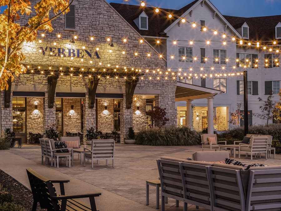 Roupas de cama premium, edredons de pluma, camas com colchões pillow-top