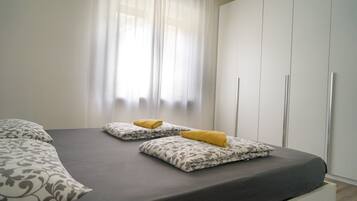 2 habitaciones, tabla de planchar con plancha y wifi gratis