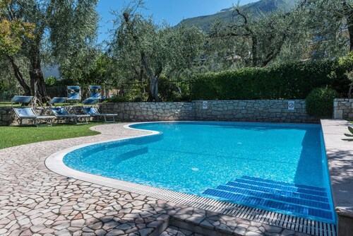 Holiday Apartment “Casa Stefi N2” close to lake Garda with Wi-Fi, Balcony, Garden & Pool