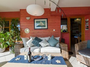 TV, peis og DVD-spiller