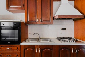 Fridge, oven, stovetop, highchair