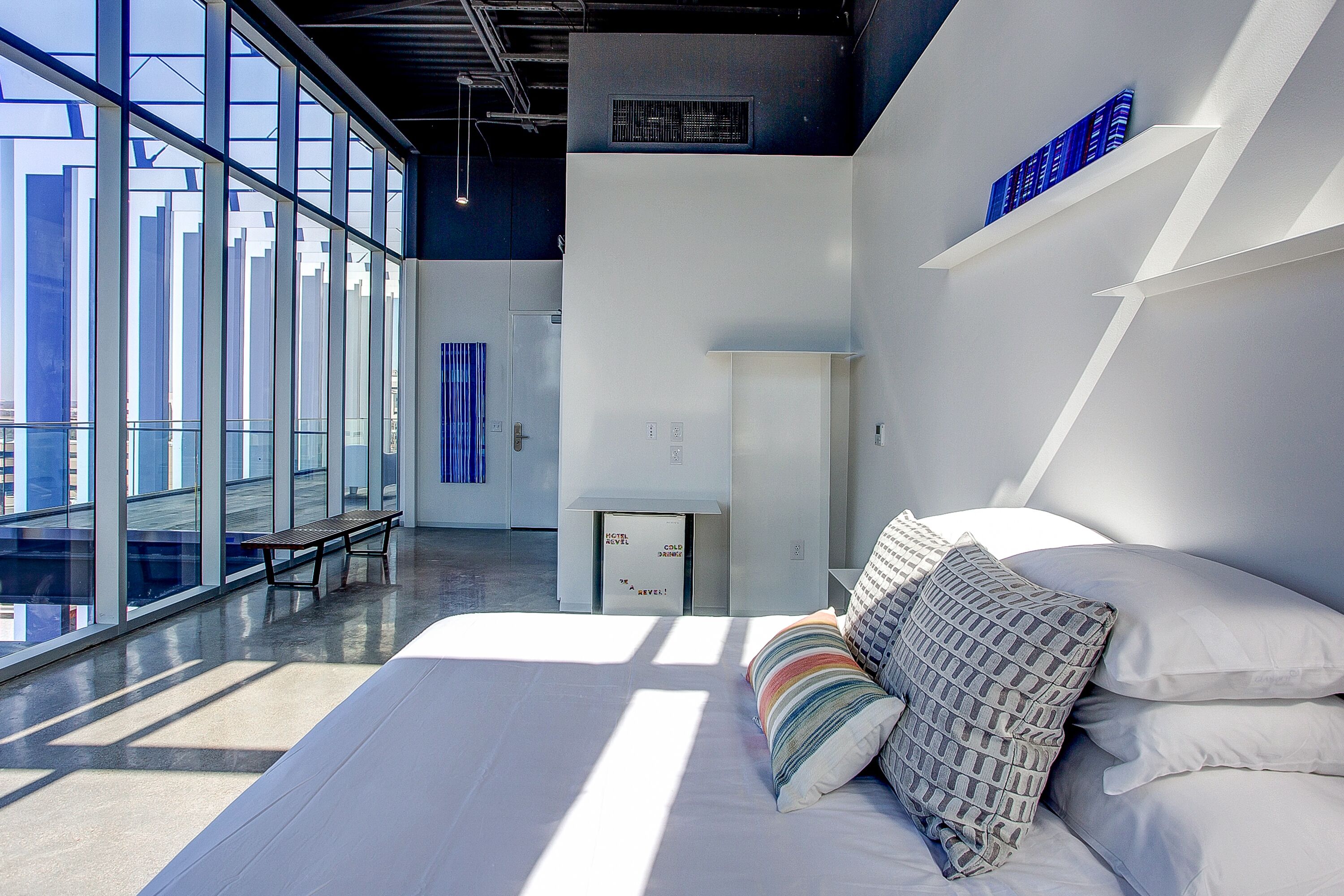 غرفة ديلوكس للاستخدام الفردي | ملاءات من القطن المصري وأغطية فراش متميزة وطراز فريد لكل وحدة