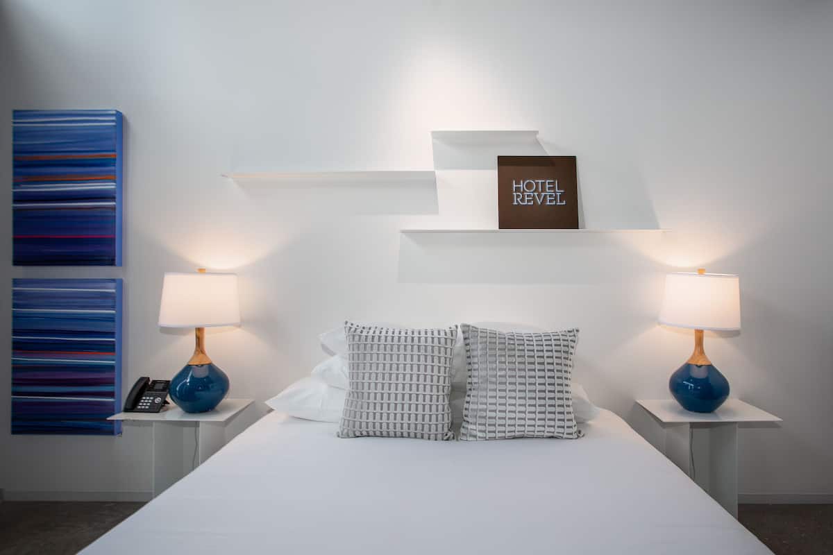 Habitación individual exclusiva, 1 cama Queen size | 1 habitación, sábanas de algodón egipcio y ropa de cama de alta calidad