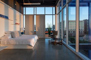 Bluebird Suite | Egyptian cotton sheets, premium bedding, individually furnished - Hotel Revel (Fort Worth)