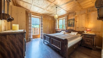 4 bedrooms, free WiFi, bed sheets