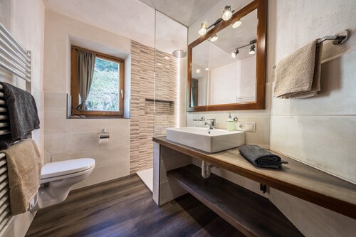 Beautiful Holiday Home “Ferienhaus in der Blaiche”  with Mountain View, Wi-Fi, Balcony, Garden.