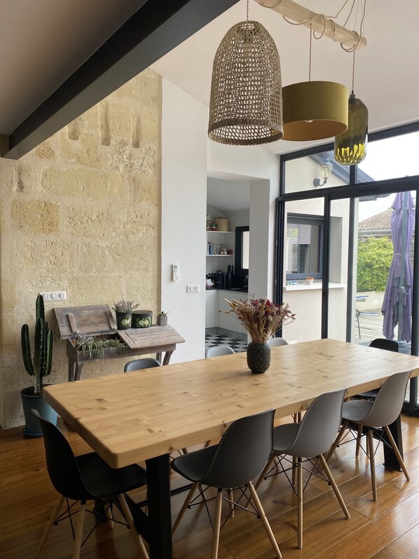 Dining - Large Echoppe with swimming pool 10 mm from downtown BX, 45 mm from the beach (Villenave-d'Ornon)