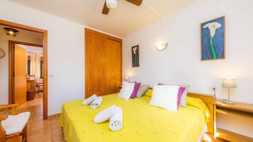 2 Schlafzimmer, Bügeleisen/Bügelbrett, kostenloses WLAN, Bettwäsche