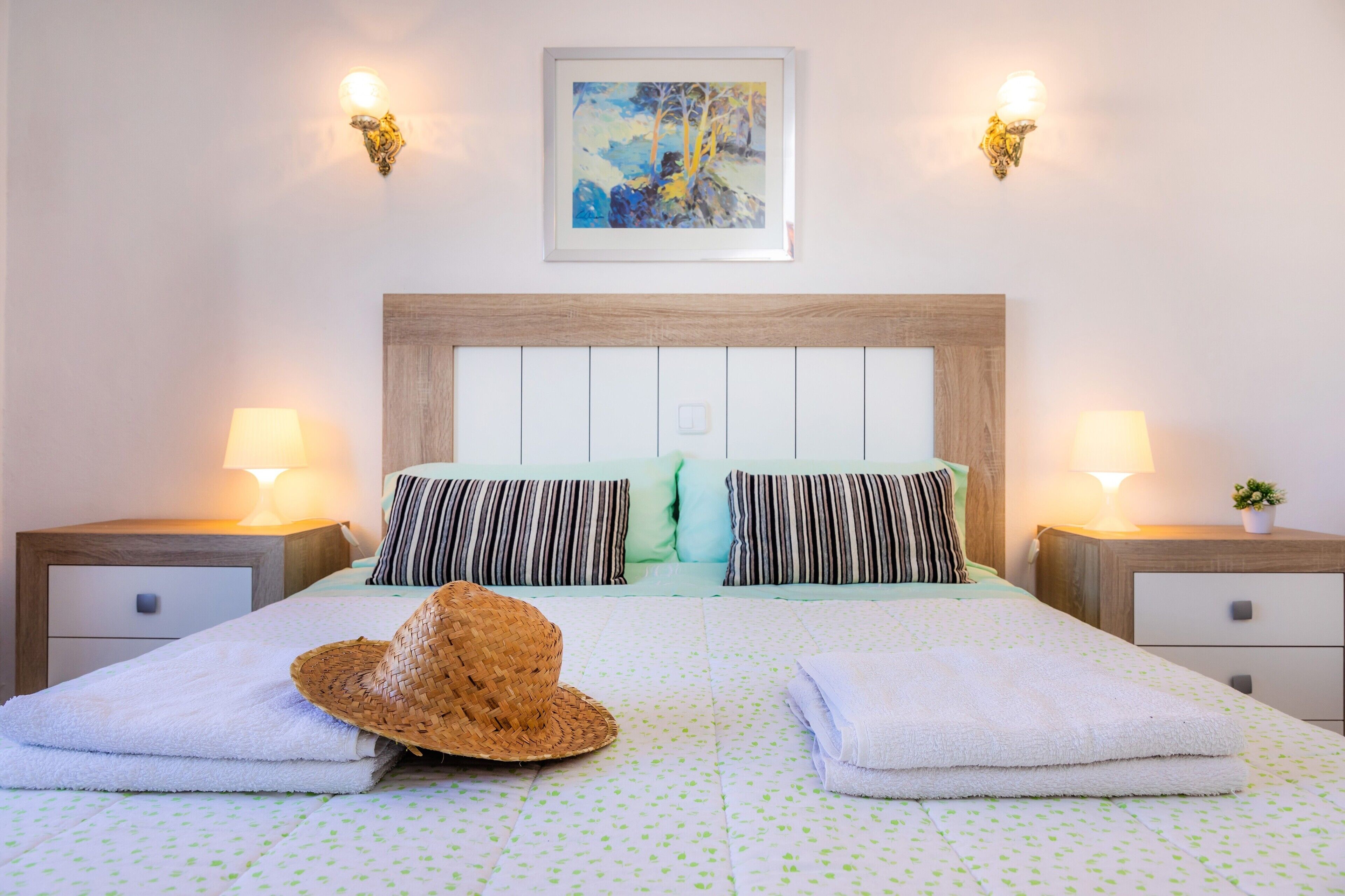 3 habitaciones, tabla de planchar con plancha y wifi gratis 