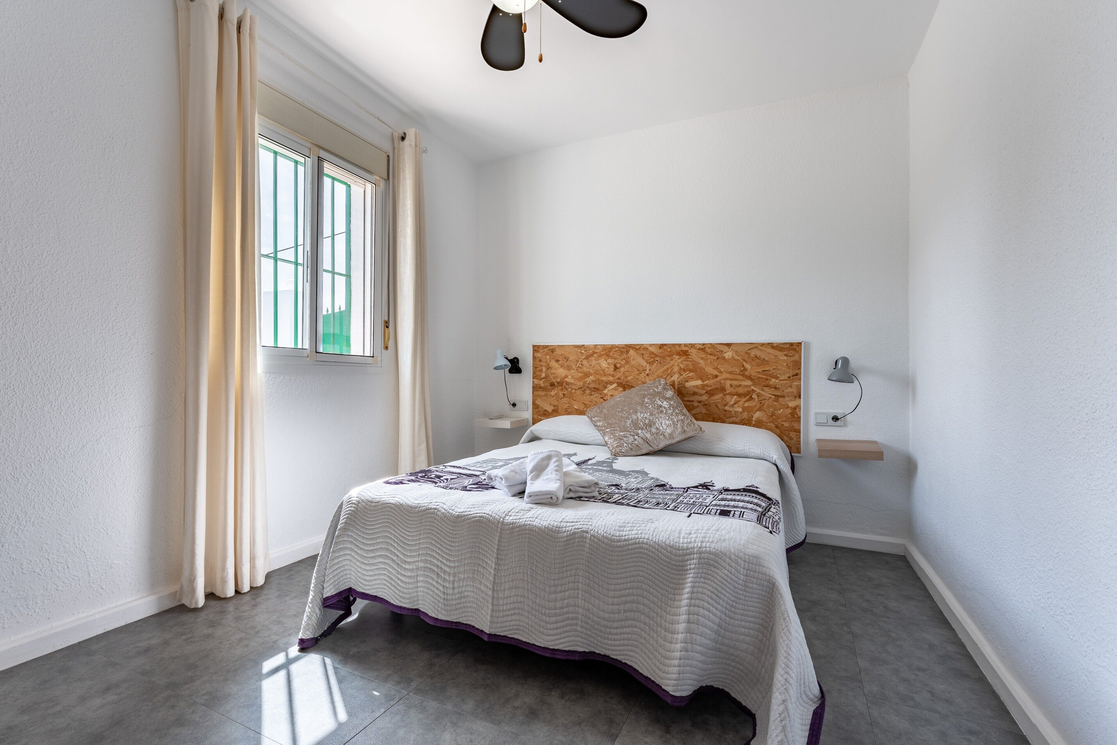 4 dormitorios, tabla de planchar con plancha, wifi gratis y ropa de cama