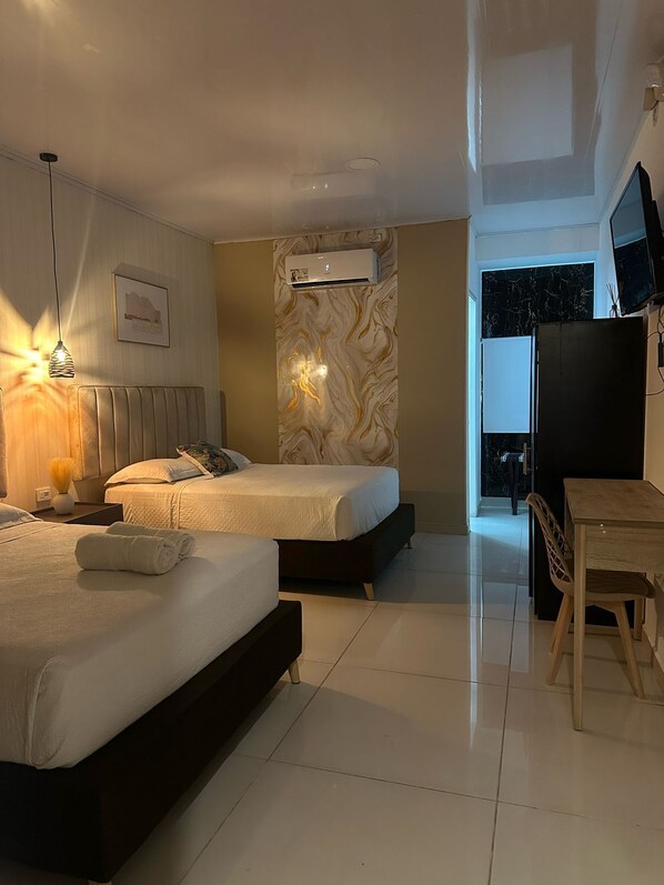 Double Room, 2 Double Beds