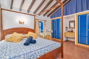 5 chambres, fer et planche à repasser, Wi-Fi gratuit, draps fournis