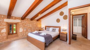 6 sovrum, strykjärn/strykbräda, gratis wi-fi och sängkläder