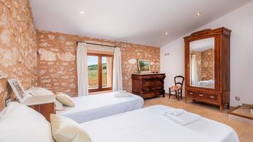 6 Schlafzimmer, Bügeleisen/Bügelbrett, kostenloses WLAN, Bettwäsche