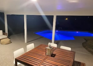 Piscine extérieure, piscine chauffée