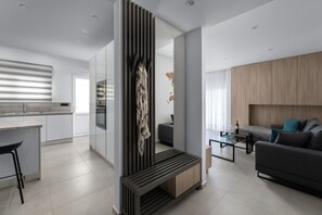 Älytelevisio, Netflix, suoratoistopalvelut, työhuone