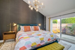 4 Schlafzimmer, Schreibtisch, WLAN, Bettwäsche