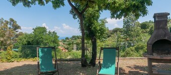 Cosy Apartment “I Tigli 1” in Town Centre with Terrace & Garden; Parking Available