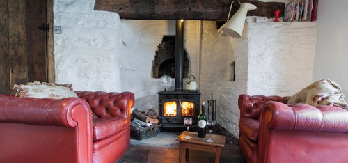 Ty Fferm  Hen Coity Bach Farm, over looking Toal y fory