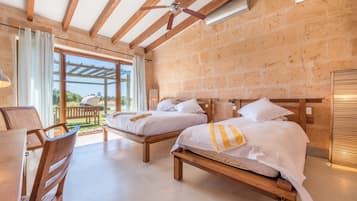 4 bedrooms, iron/ironing board, free WiFi, bed sheets