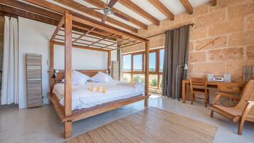 4 slaapkamers, een strijkplank/strijkijzer, gratis wifi, beddengoed