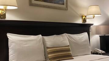 Habitación doble clásica, 1 habitación | Escritorio, cortinas blackout y tabla de planchar con plancha