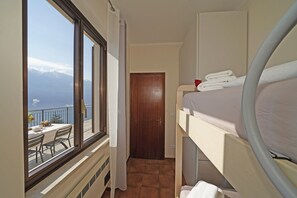 2 bedrooms, free WiFi, bed sheets