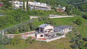 Esterni