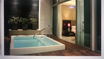 Indoor pool, outdoor pool