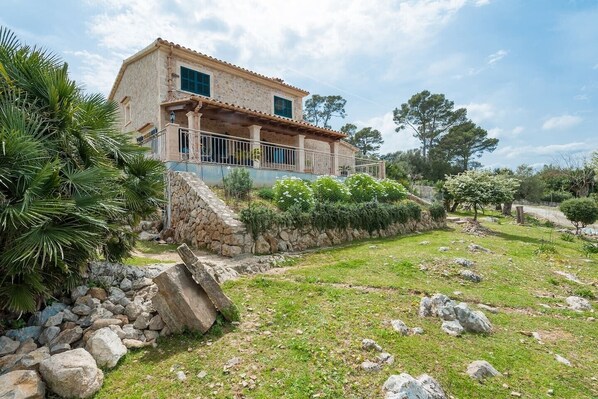 Exterior - Finca "Villa Ca na Siona" in a Rural Idyll and Near the Beach (Alcudia)