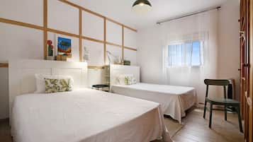 6 habitaciones, tabla de planchar con plancha y wifi gratis