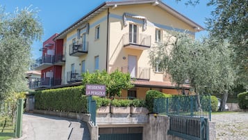 Esterni