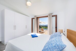 2 habitaciones, tabla de planchar con plancha y wifi gratis 