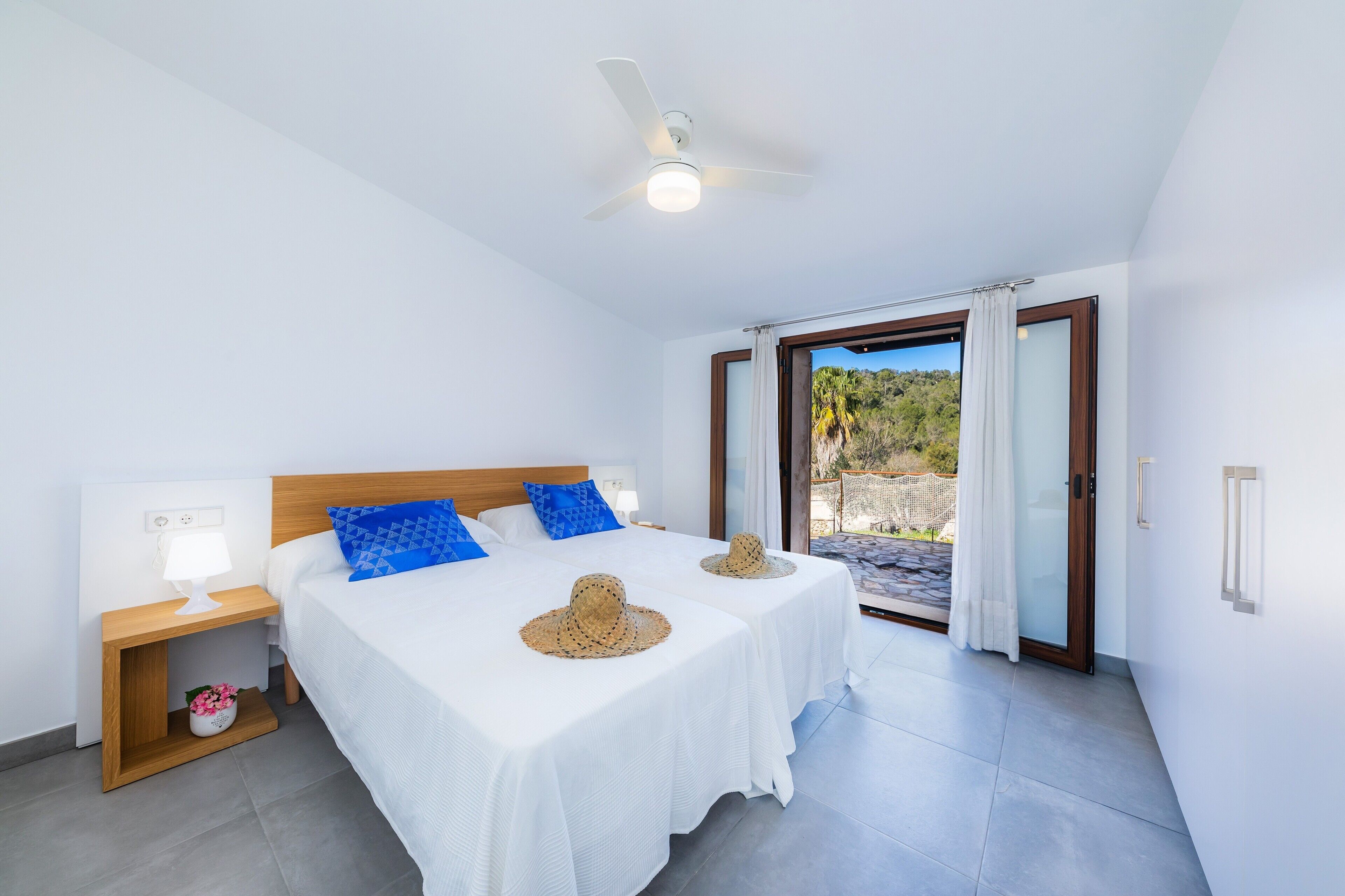 2 soverom, strykejern/-brett, wi-fi (inkludert) og sengetøy