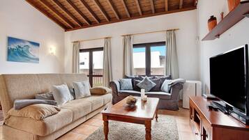 Fernseher, Stereoanlage