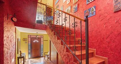 Beautiful Home Casa Alberto Santos with Rooftop Terrace, Mountain/Ocean Views & Wi-Fi