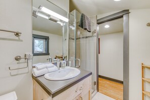 Hair dryer, towels