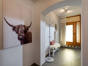 Interior - 2-room vacation apartment, 70sqm, 1 bedroom, 2 terraces (Oberaudorf)