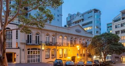 Spacious Quiet New York Loft style Apartment