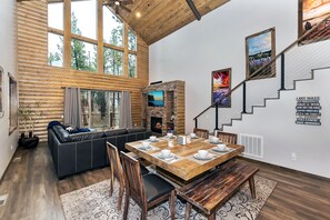 Dining - Sunny Side Up: Pool Table, Hot Tub, Tesla Charger! (Big Bear Lake)
