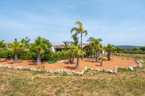 Property grounds - Country House 'Can Mossenyer' with Mountain View, Private Pool and Wi-Fi (Santa María del Camí)