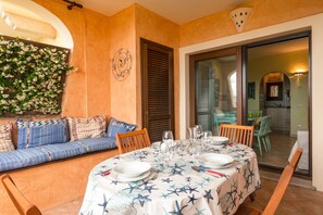 Dining - Apartment “Bia de Bados B4” with Wi-Fi and Shared Pool (Olbia)